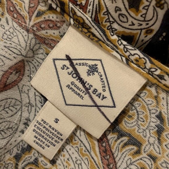 St. John's Bay. Size S (oversized). Rayon Blend. Long Sleeve. Button Up. B63 - Picture 5 of 5